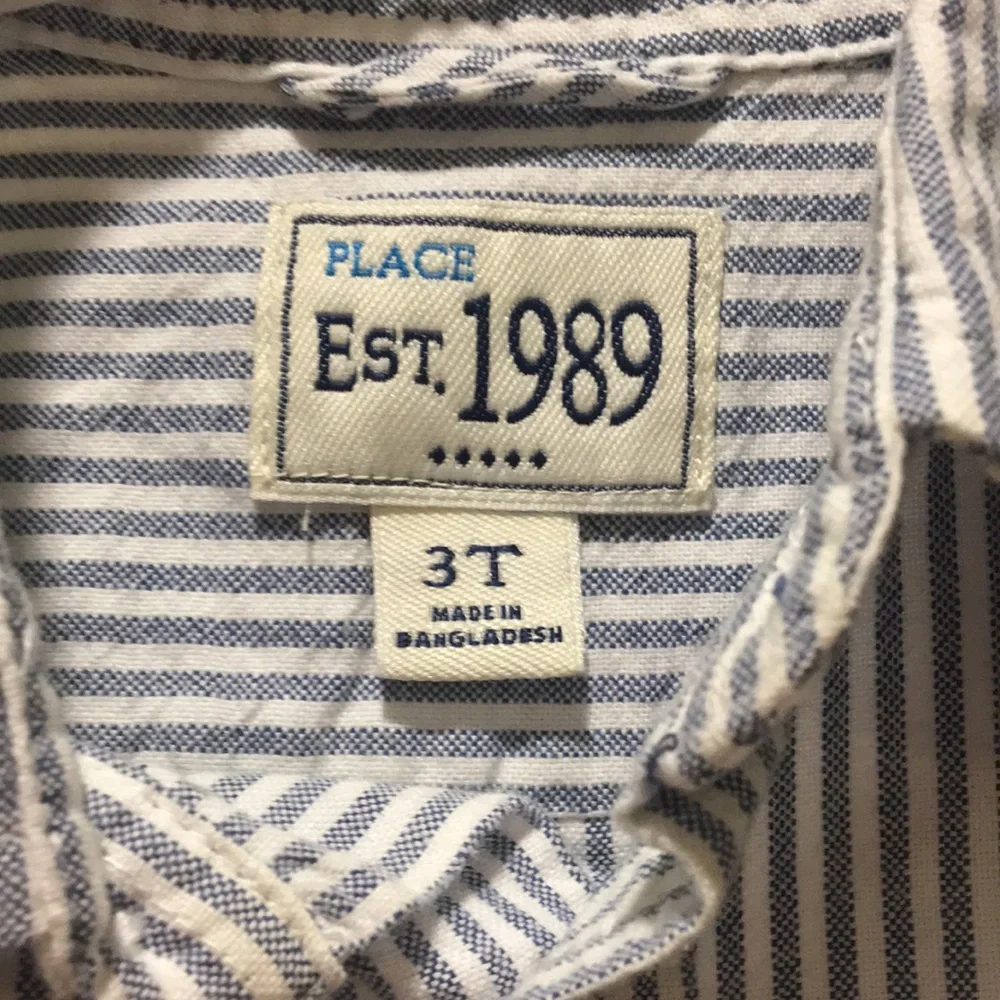 The Children’s Place boy stripe button down long sleeve shirt size 3T blue white